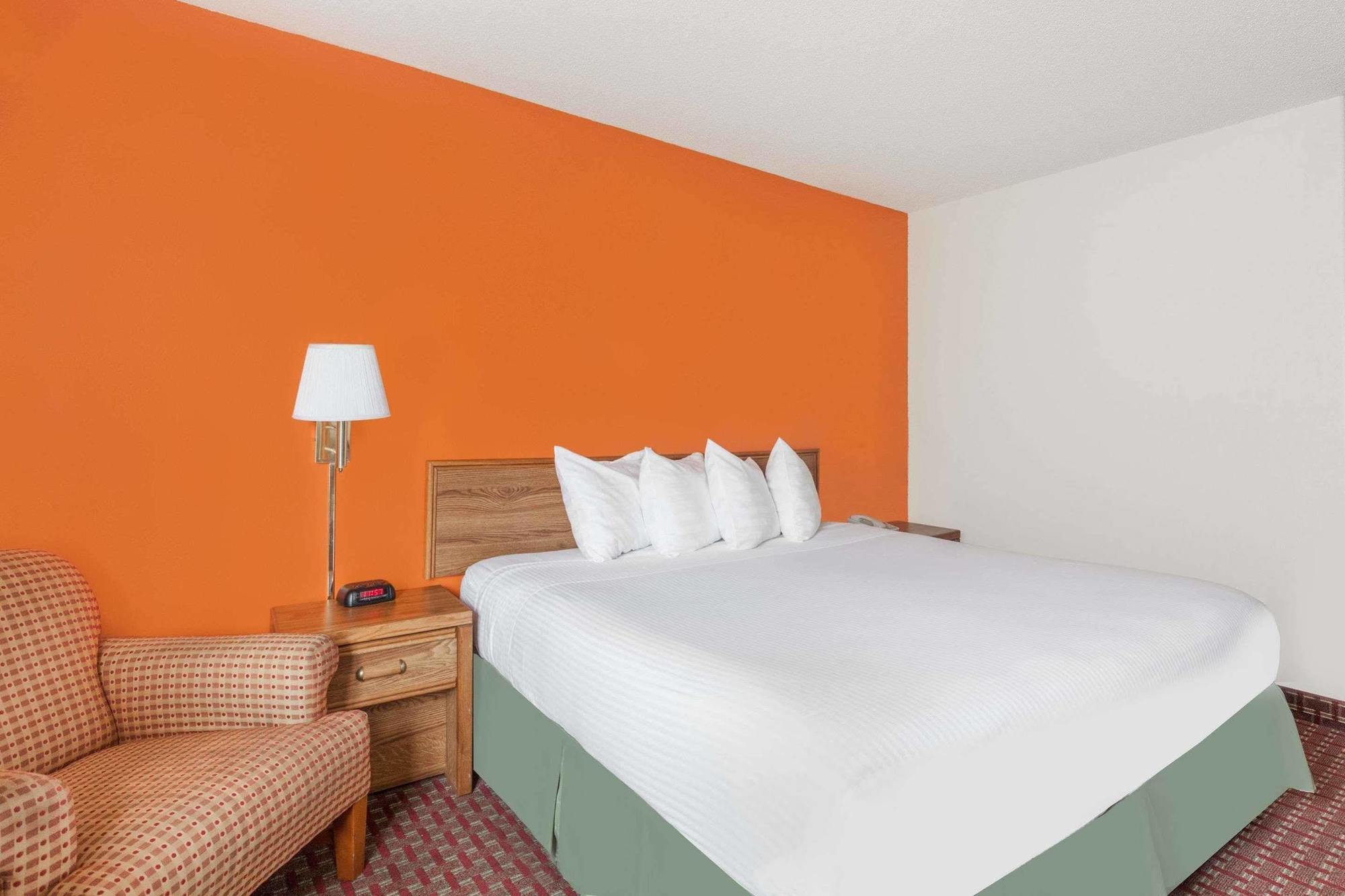 Howard Johnson By Wyndham Scott Lafayette Екстериор снимка