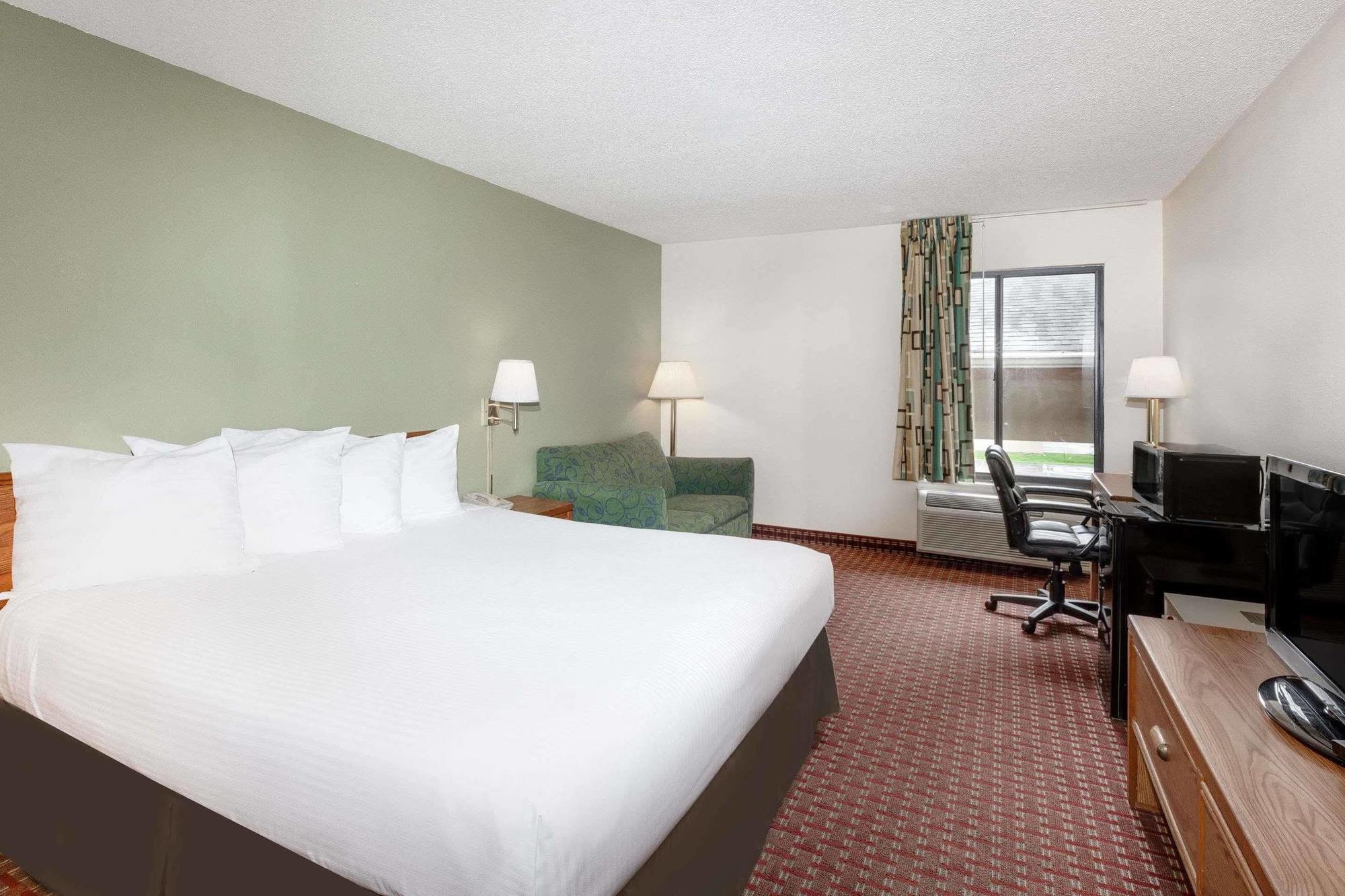 Howard Johnson By Wyndham Scott Lafayette Екстериор снимка